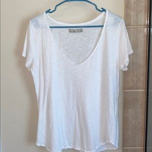 A&F easy fit v-neck tee